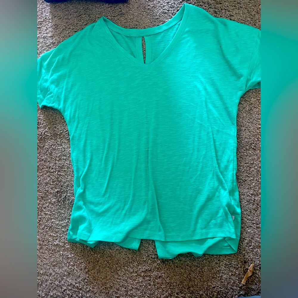 Mint green t-shirt with slit back